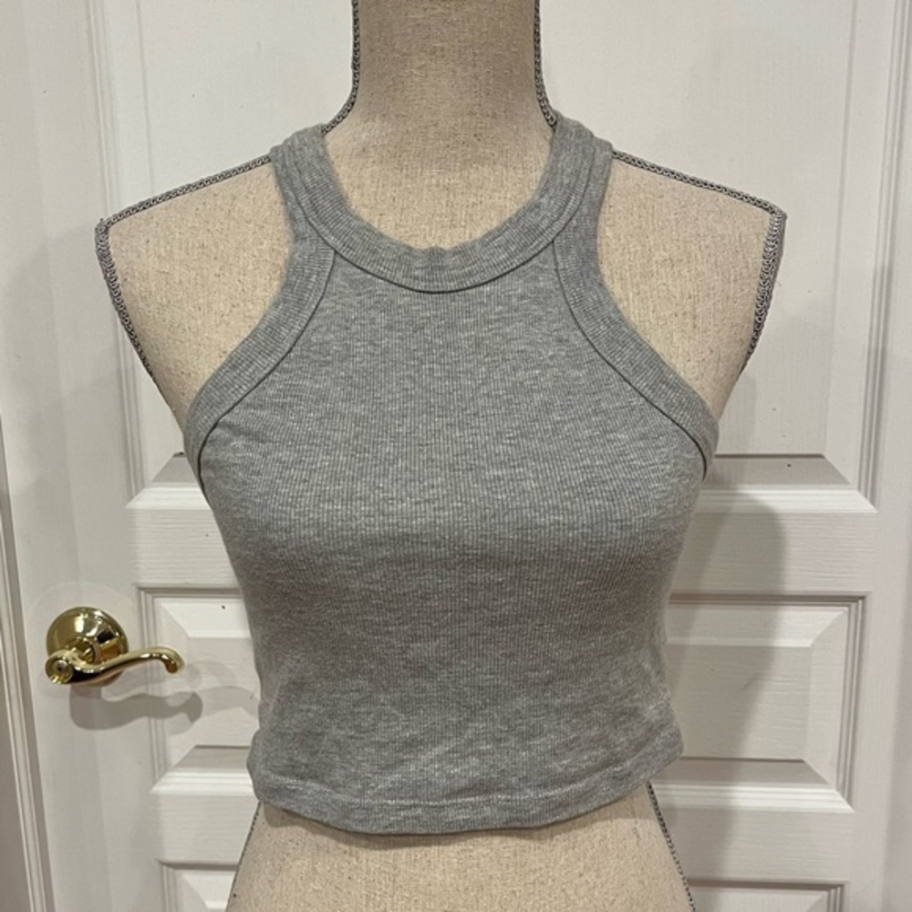 Cropped grey tank